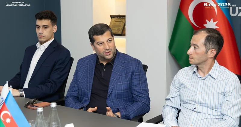ASF nin vitse prezidenti üzgüçülük üzrə milli komanda ilə görüşüb FOTO