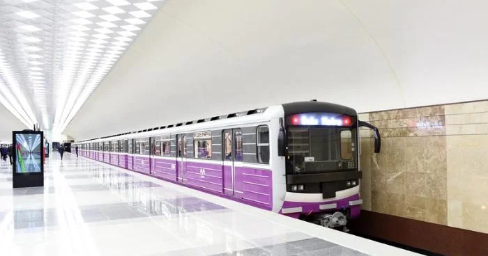 17 maydan metro yeni iş rejimində işləyəcək