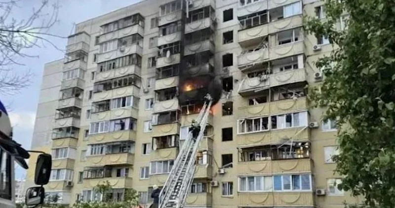 Belqorodda dron yaşayış binasına düşüb − Xəsarət alanlar var