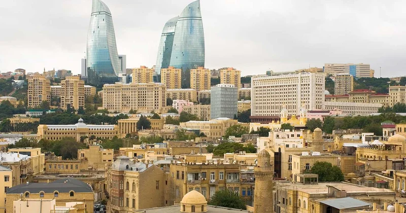 Между нефтью, памятью и мегаполисом