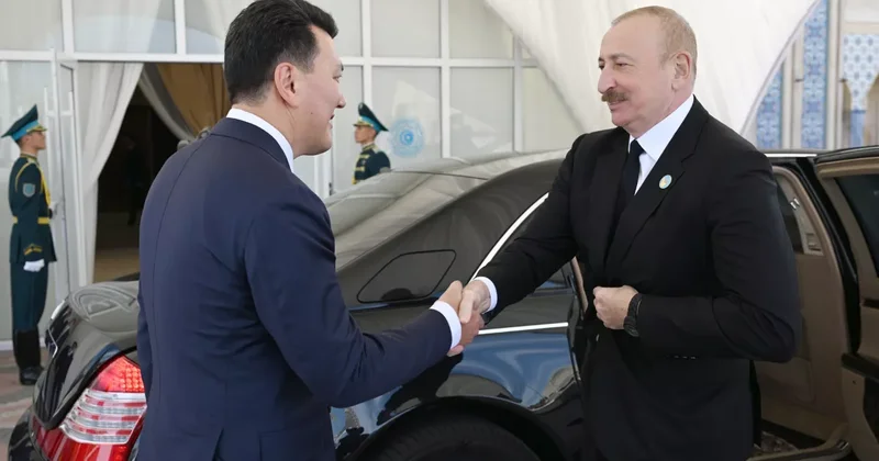 Алиев ознакомился с музеем заповедником Хазрет Султан в городе Туркестан ФОТО