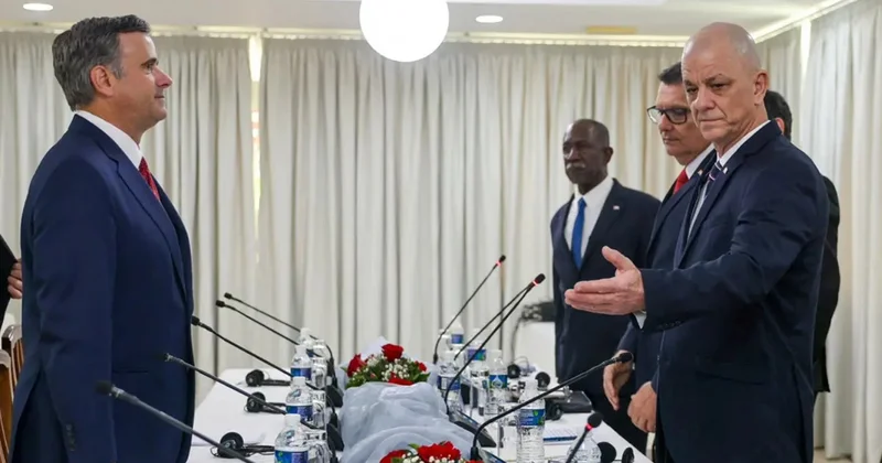 CIA rəhbəri Kubaya gözlənilməz səfər etdi
