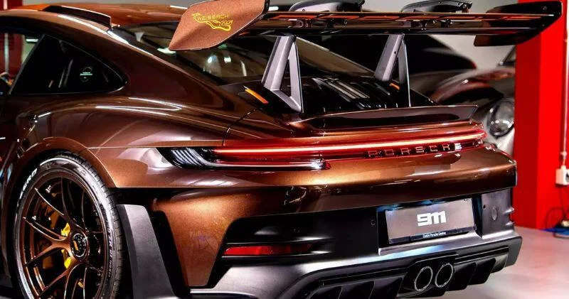 Porsche представил уникальный спорткар