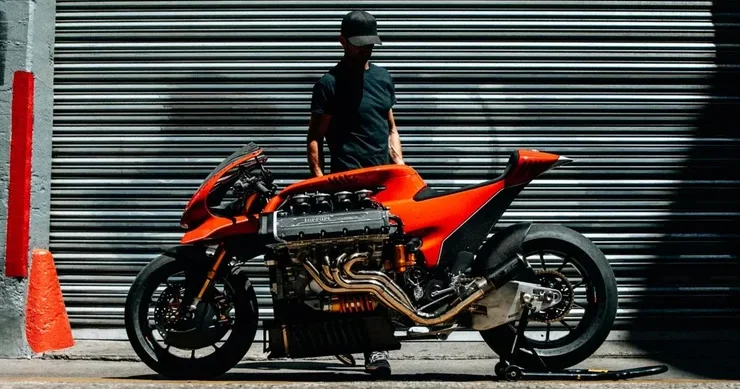 400 at gücündə mühərrikə malik ilk Ferrari motosikleti…
