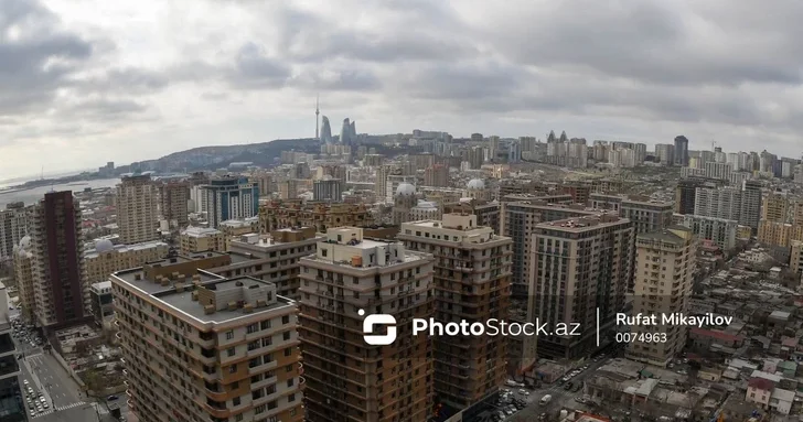Жильцы дома в Баку уже шесть лет не могут получить документы на квартиры