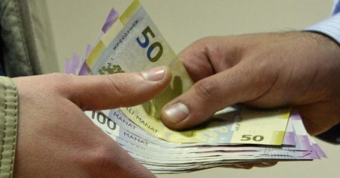İşə düzəltmə adı ilə 2050 manatlıq dələduzluq