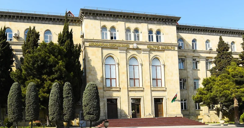 Hansı ixtisas sahibi özəl məhkəmə eksperti kimi fəaliyyət göstərə bilər?
