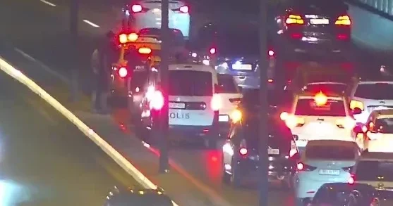 В Баку столкнулись грузовик, Range Rover и BYD: образовалась пробка