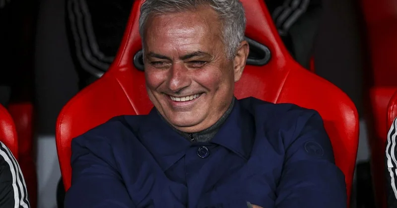 Mourinyo: “Benfika” mənə yeni müqavilə təklif etdi”