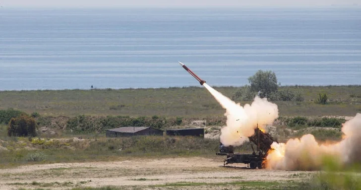 Силы ПВО в Тегеране отражают израильскую атаку