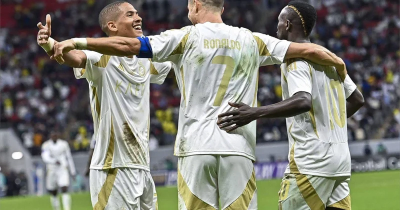 İtaliya çempionu Ronaldunun komanda yoldaşınıheyətinə qatır