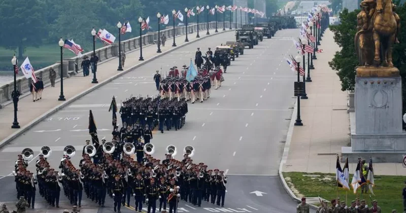 В Вашингтоне прошел грандиозный военный парад Трампа
