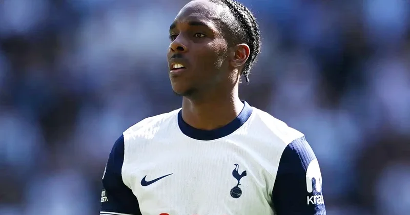 Tottenhem Bavariya nın forvardını birdəfəlik transfer edib