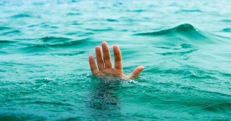 На пляже Шихов в Баку утонули в море двое подростков ВИДЕО