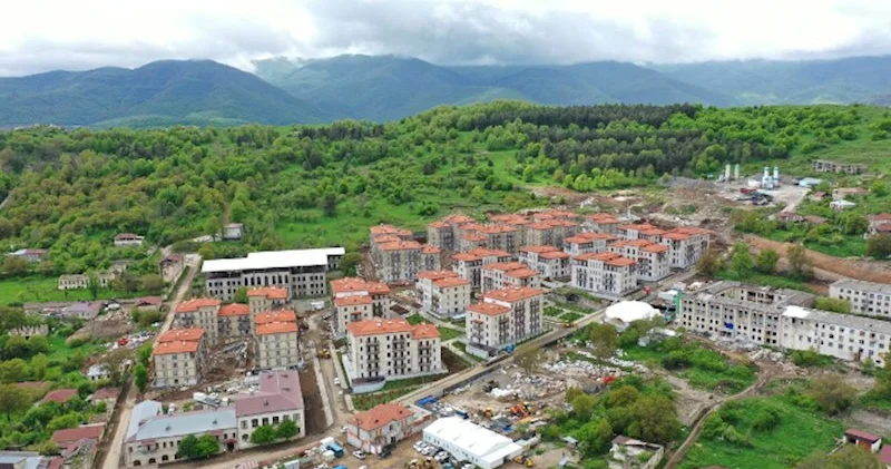 Şuşada daha 3 yeni yaşayış kompleksinin inşasına başlanacaq