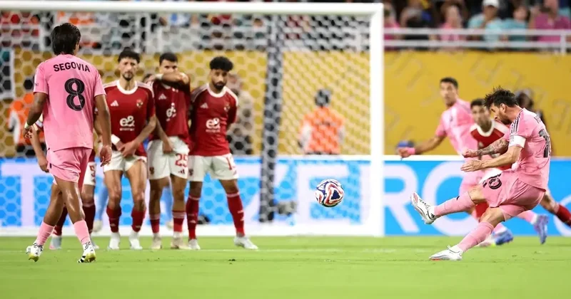 Klublararası dünya çempionatının açılış oyunda heç heçə VİDEO