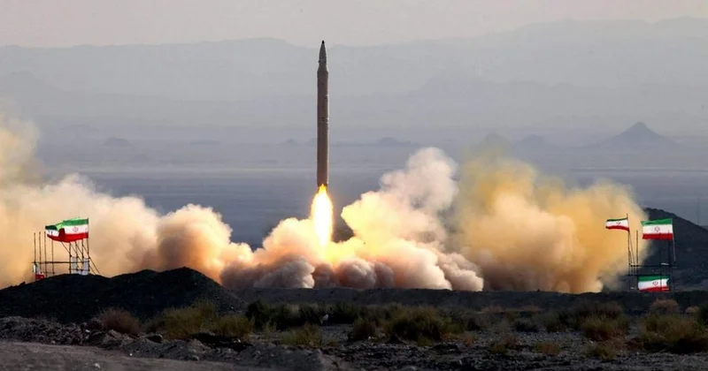 Fars: Иранские ракеты оснастили боеголовками высокой разрушительной мощности