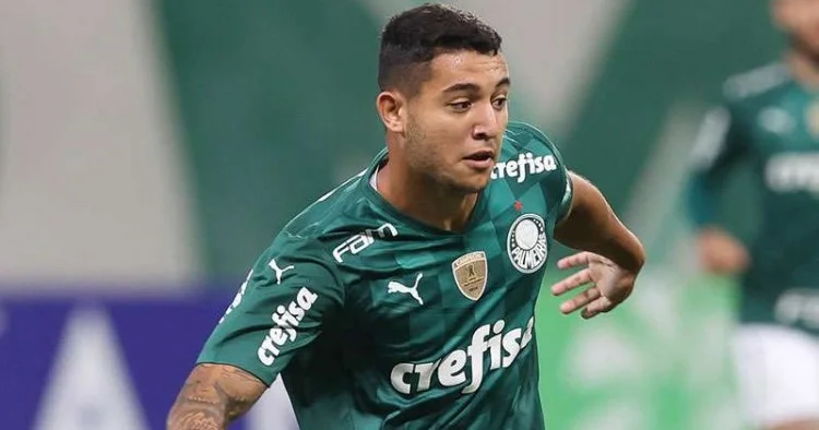 Qarabağ Palmeyras ın futbolçusunu transfer edir