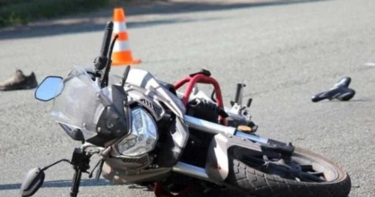 Zaqatalada motosiklet aşdı, ölən var