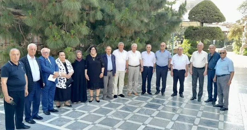 Bakıda 50 ilin məzunları görüşdü Fotolar