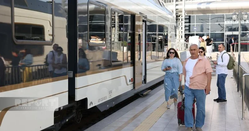 Bakı Qazax sürətli sərnişin qatarı istifadəyə verilib FOTO