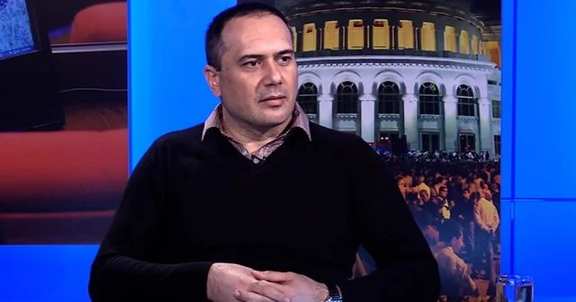 İran vuruldu, Ermənistan da hazırlıq görməlidir Petrosyan təşvişə düşdü