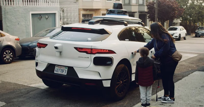 Waymo robotaksisi cinayətkarın polisdən yayınmasına kömək etdi...