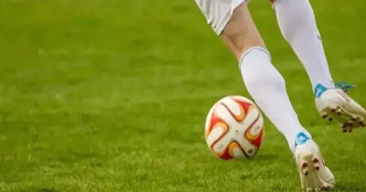 Ulduz futbolçu müəmmalı şəkildə öldü