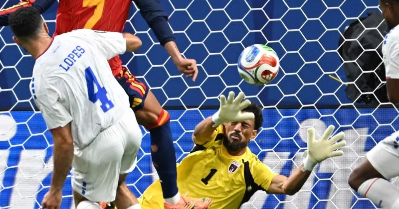 İspaniya dünya çempionatının debütantı ilə bacarmadı