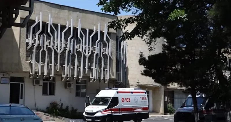 С медперсонала бакинской станции скорой и неотложной медицинской помощи собирают деньги? ВИДЕО