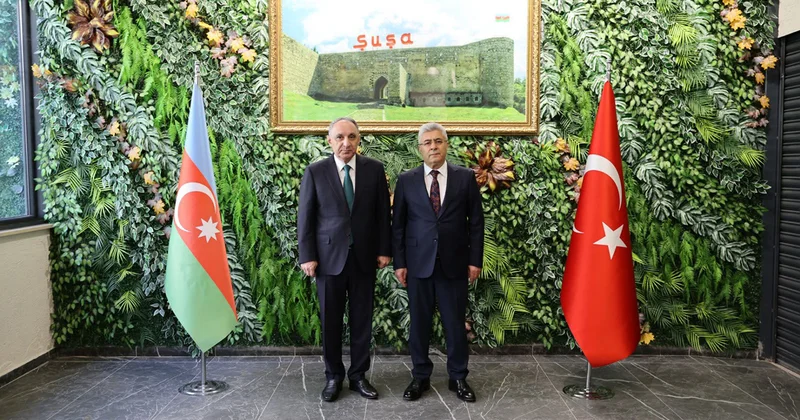 Kamran Əliyev Qarsdakı Baş Konsulluqda Fotolar