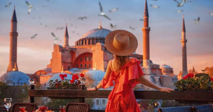 Rus turistlər Türkiyəni seçirlər