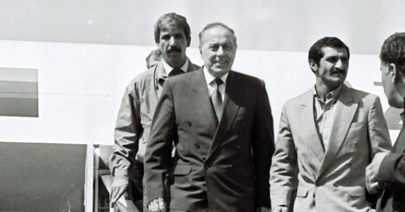 Ulu Öndərin Gəncə səfəri, yatırılan qiyam Milli Qurtuluşa gedən yolda TARİXİ ADDIM FOTO