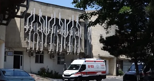 Tibb müəssisəsində işçilərdən pul yığılır? Bölmə müdiri iddialara cavab verdi