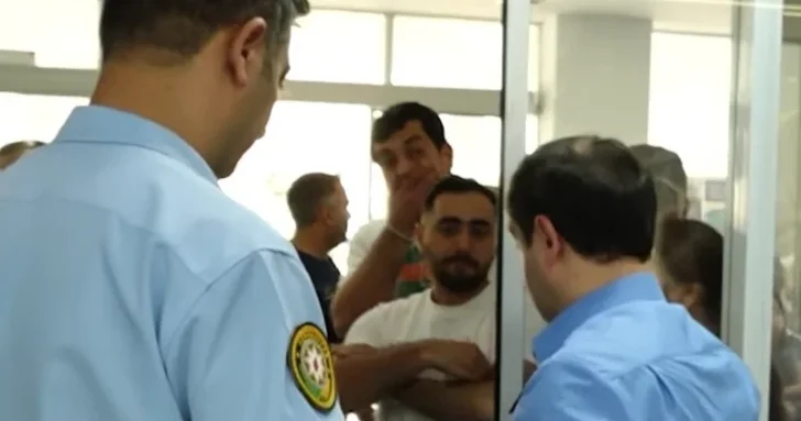 В Баку разгорелся скандал в больнице: медики устроили спор при маленьких пациентах