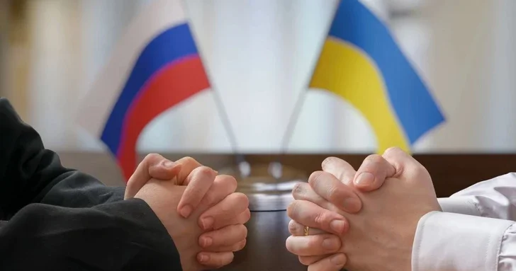 Зеленский заявил о готовности к встрече с Путиным при участии Трампа и Макрона