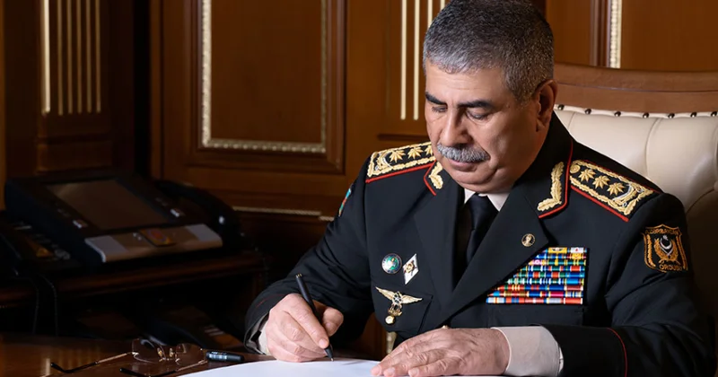 Azərbaycanın müdafiə naziri Pakistan tərəfinə başsağlığı verib