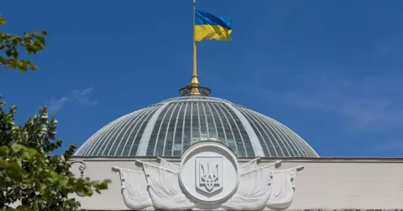 Украина продлевает мобилизацию и военное положение