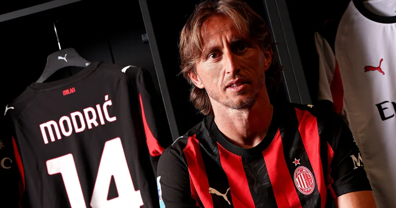 Modriç Milan la uzadılma ehtimalı ilə bir illik müqavilə imzalayıb