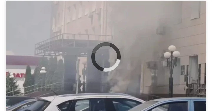 Ukrayna pilotsuz təyyarələri Belqorodda məhkəmə binasına iki dəfə hücum edib