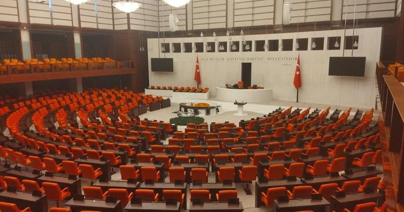 Yerli və xarici jurnalistlər Türkiyə Böyük Millət Məclisini ziyarət ediblər