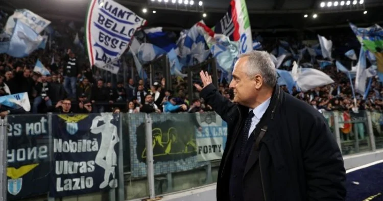 Onu bura siyasət gətirdi, siyasət də uzaqlaşdırmalıdır azarkeşlərdən klub rəhbərliyinə qarşı etiraz aksiyası