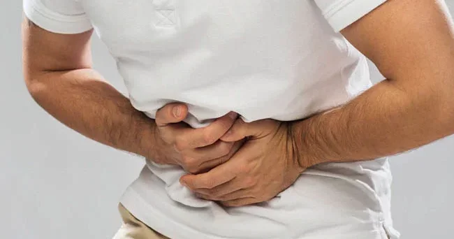 Qarın ağrılarının əsl səbəbi nədir? Qastroenteroloqdan vacib izah