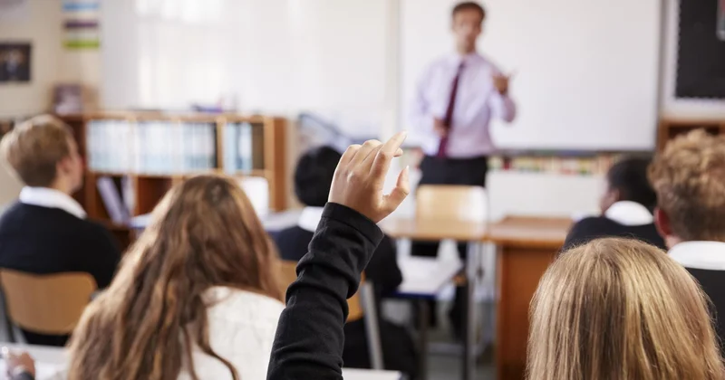 Azərbaycanda bu universitet illik təhsil haqqını ARTIRIR
