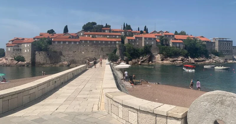 Monteneqronun məşhur “Sveti Stefan” oteli 65 yaşını boş qeyd edib