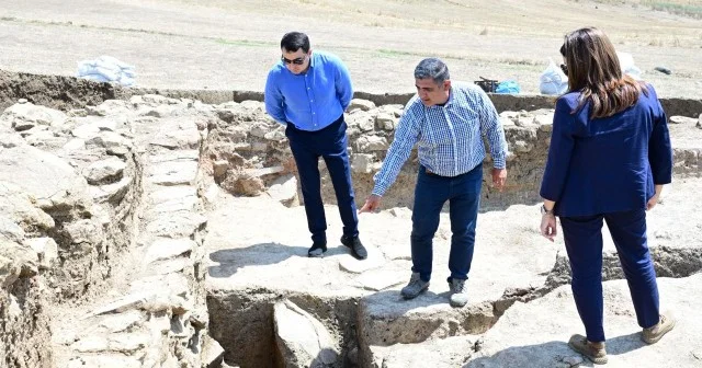 Mədəniyyət naziri Yardımlıda aparılan arxeoloji tədqiqat işləri ilə tanış olub FOTOLAR