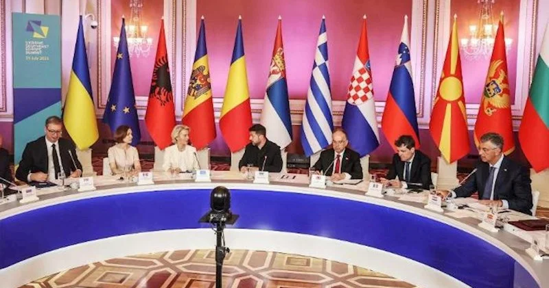 Kiyevdə keçirilən Sammitin iştirakçıları bəyannamə imzaladılar