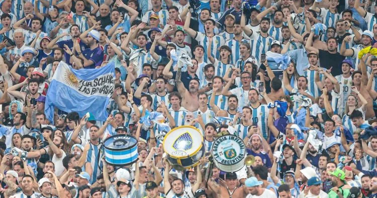Argentina İngiltərə matçı öncəsi siyasi QƏRAR: Azarkeşlərə qadağa qoyuldu