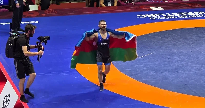 LIVE: Базарганов вышел в полуфинал в Будапеште, трое ждут встреч 1/4 финала