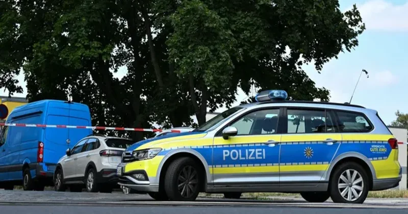 DPA: Drezdendə silahlı şəxs polislərə atəş açıb